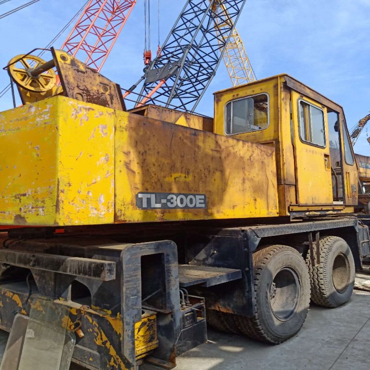 Old used mobile cranes Large mobile cranes Tadano TL300E 30ton Used  truck  cranes