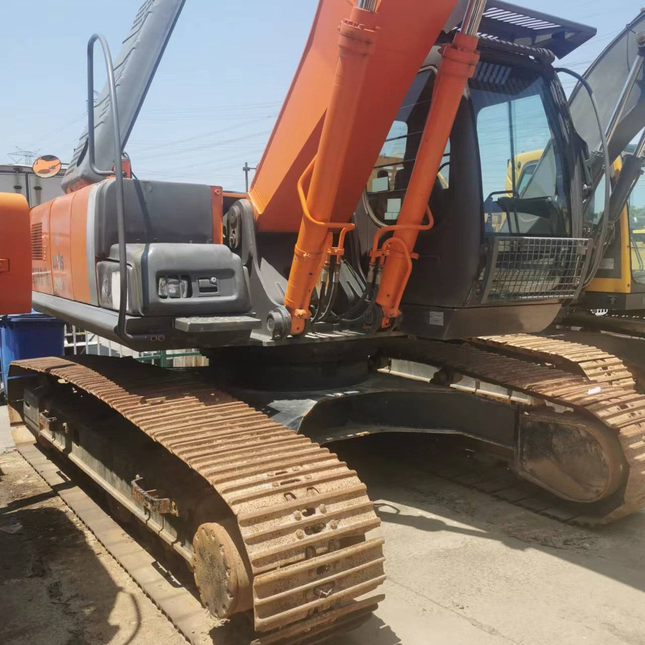 Quality guaranteed at an affordable price Hitachi210-3G Sale Used Excavators