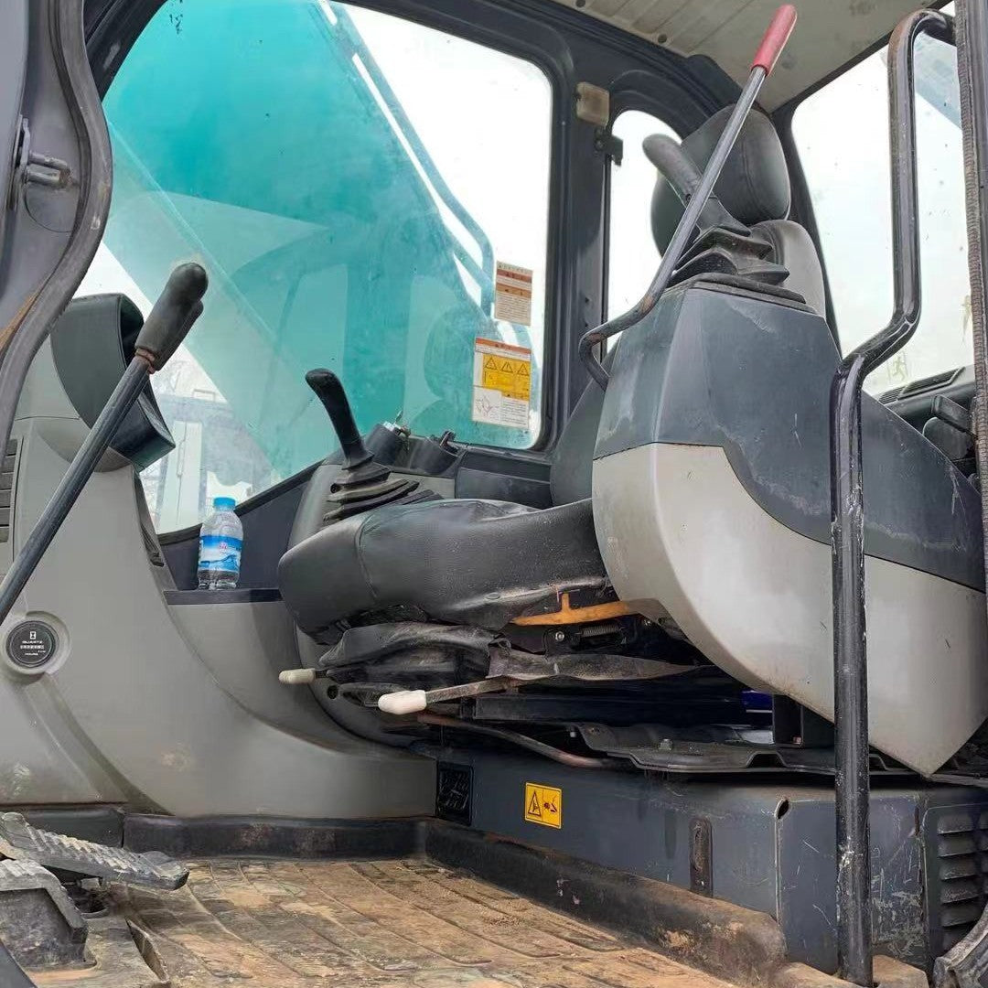 Cheap 200K Kobelco It's worth getting a used excavator
