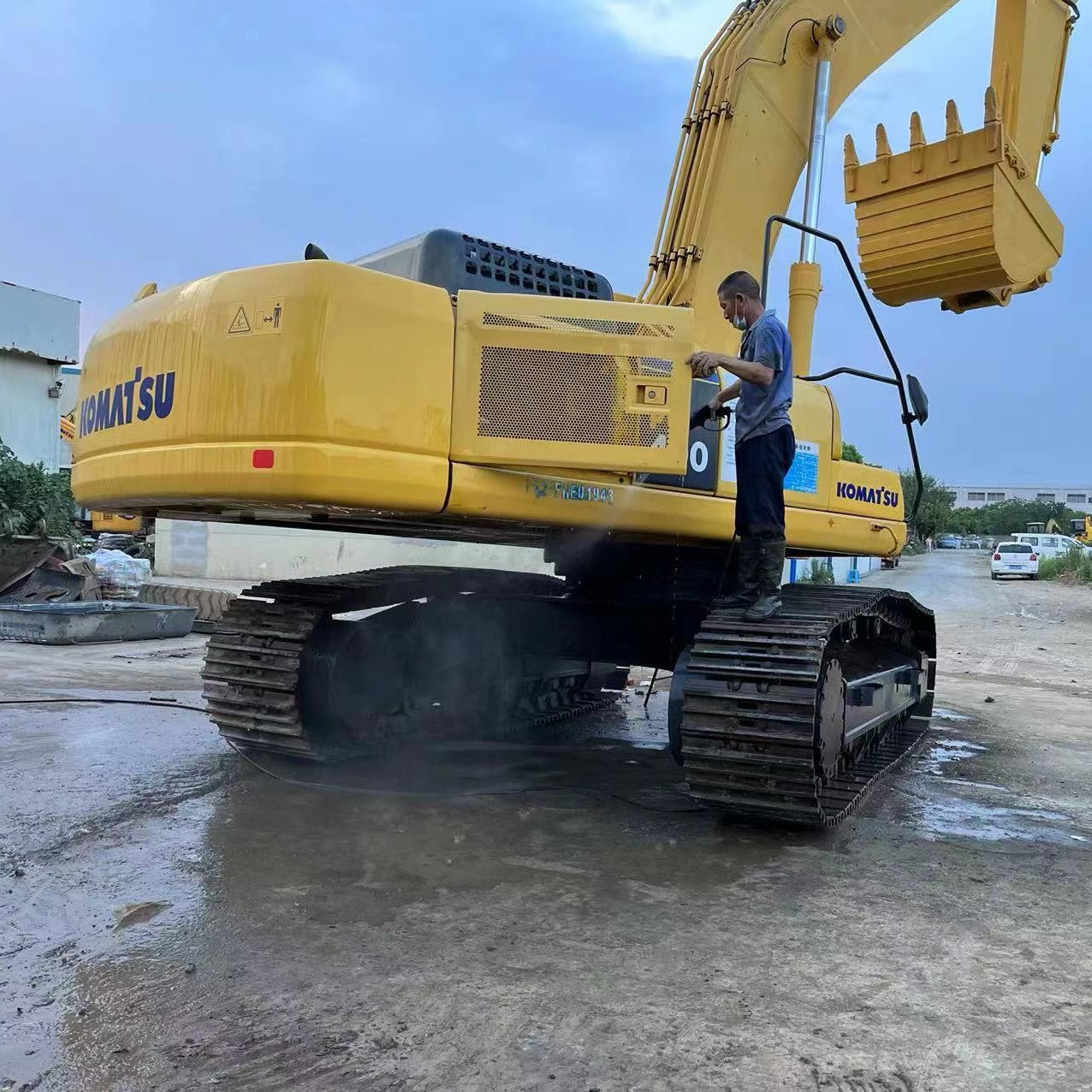 Komatsu-400 used crawler excavator for sale large excavator engine 1 ton machine price for sale large excavator